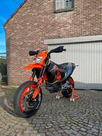 KTM 690 smcr 2022, Motoren, 700 cc, 2 cilinders, Minimaal motorrijbewijs A2, 12 t/m 35 kW
