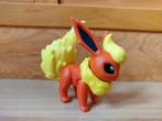 2017 Tomy figuur Flareon, poseerbaar, Hobby en Vrije tijd, Verzamelkaartspellen | Pokémon, Ophalen of Verzenden, Zo goed als nieuw