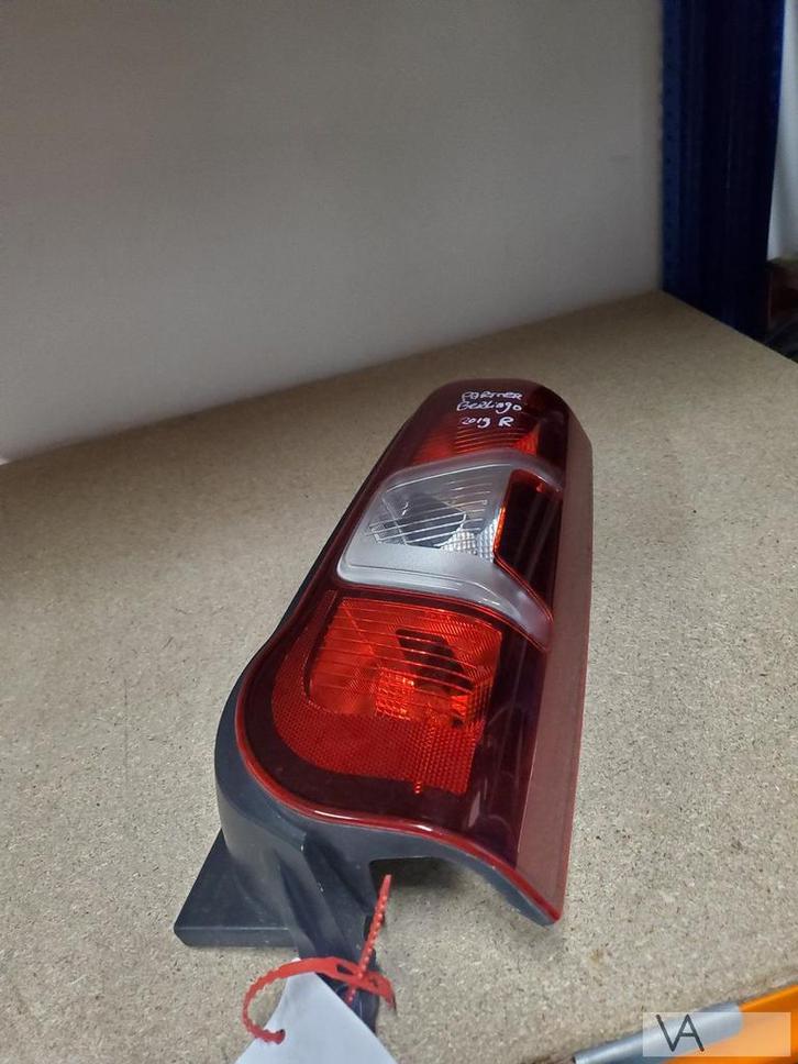 Peugeot Partner 2018 - 2023 achterlicht rechts nette staat, Auto-onderdelen, Verlichting, Peugeot, Gebruikt, Ophalen of Verzenden