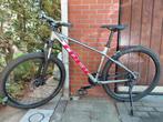 Mountainbike Trek Marlin 4 M/L, Fietsen en Brommers, Ophalen, Zo goed als nieuw, Trek