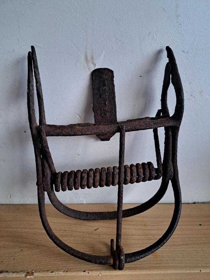 Piège ancien : piège à rats/taupes victorien, avec ressort, Dieren en Toebehoren, Paarden en Pony's | Hoofdstellen en Tuigage