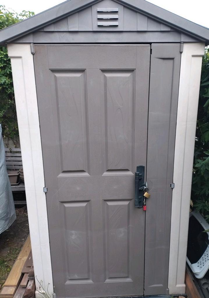 Tuinhuis Keter in goede staat., Tuin en Terras, Tuinhuizen, Zo goed als nieuw, Tuinhuis, Ophalen