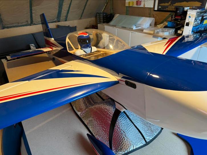 Extra extreme flight 91" complet, Hobby en Vrije tijd, Modelbouw | Radiografisch | Vliegtuigen, Zo goed als nieuw, Ophalen