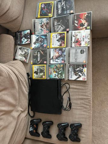 PS3 avec 4 manettes et 16 jeux, Enlèvement ou Envoi, Phat, 320 GB, Avec 3 manettes ou plus