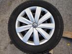 Volkswagen winterbanden en velgen 215 60 16, Auto-onderdelen, Banden en Velgen, Ophalen, 16 inch, Banden en Velgen, Winterbanden