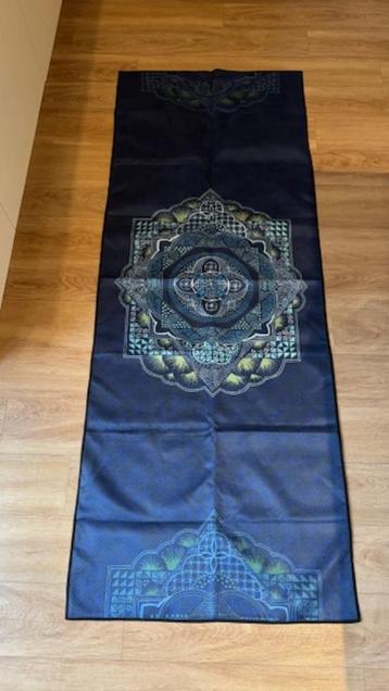 Yogamat met print beschikbaar voor biedingen