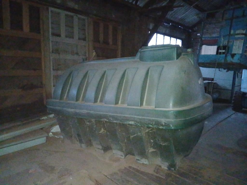 gratis 2 kunststof mazouttanks, Ophalen, Gebruikt