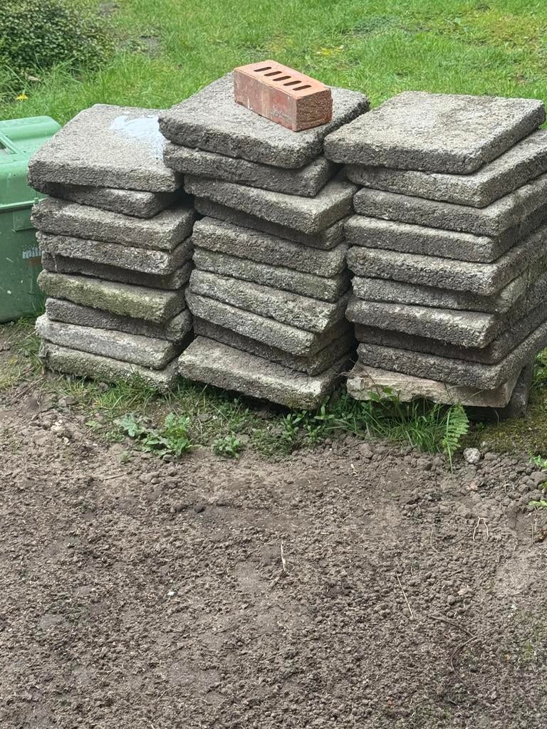 Pavés en béton - gratuits, Enlèvement, Comme neuf