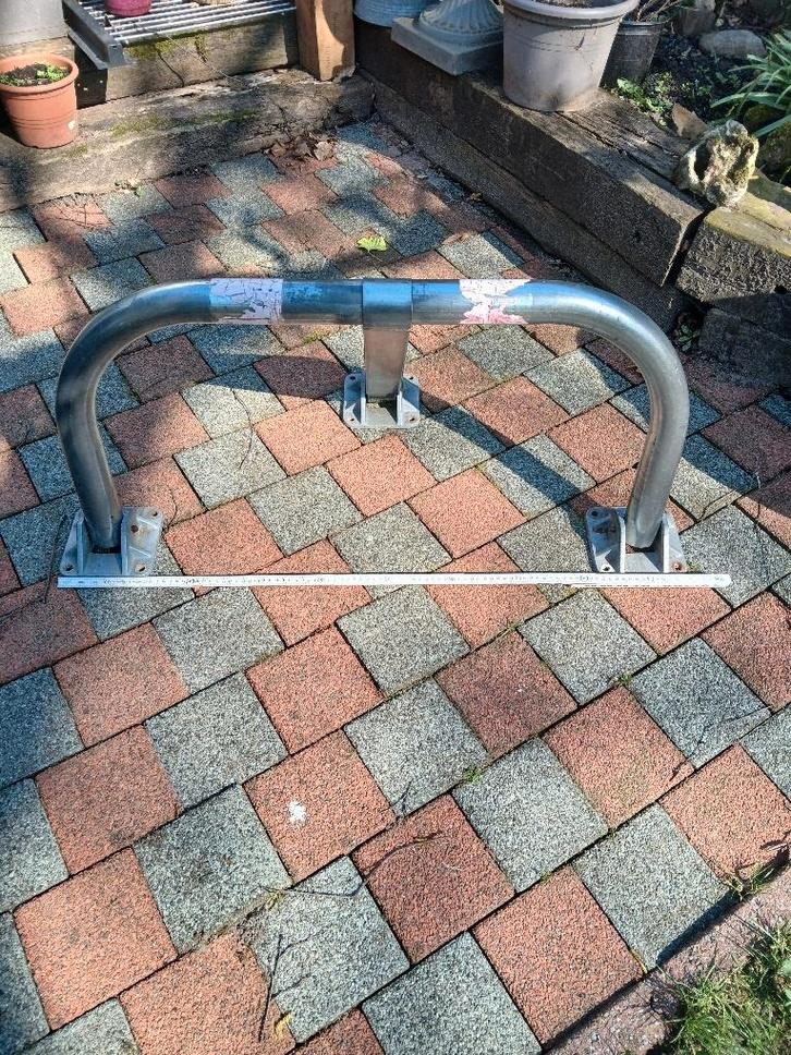 Parkeerbeugel met slot, Immo, Garages en Parkeerplaatsen