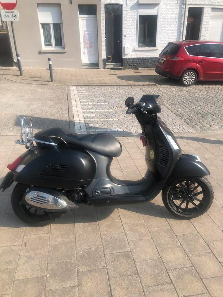 Vespa GTS300 2013, Fietsen en Brommers, Scooters | Vespa, Gebruikt, Benzine, Ophalen
