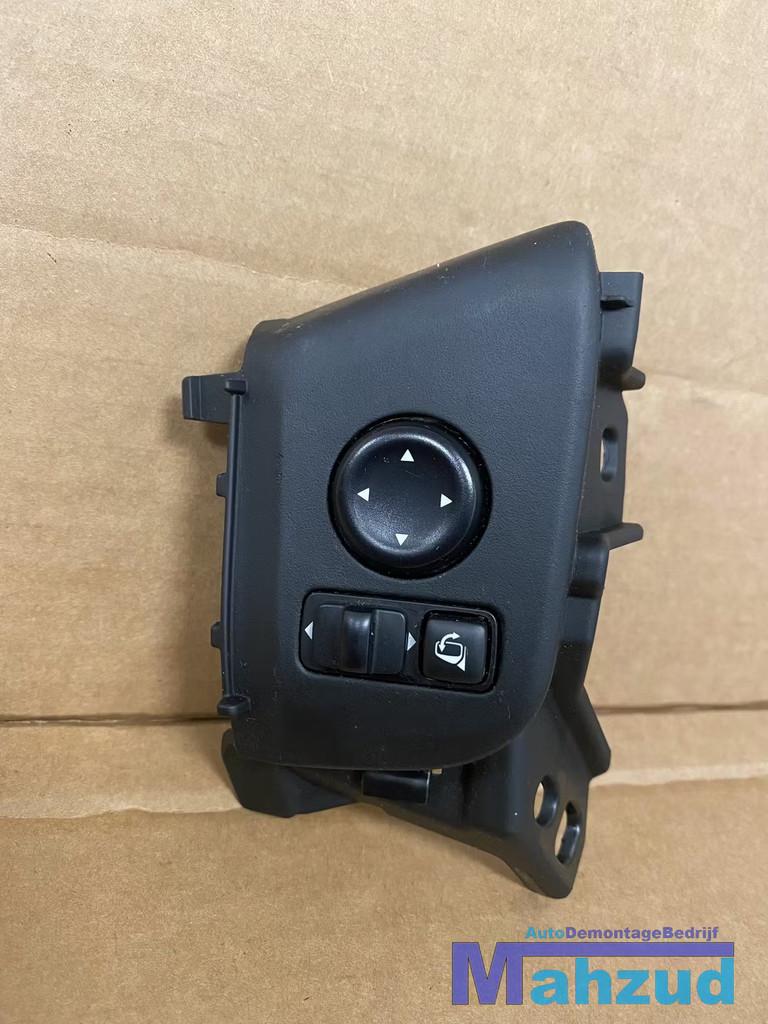 NISSAN QASHQAI 3 J11 Spiegelverstelling schakelaar 2013-2021, Nissan Motor Co., Ltd., Takashima 1-chome 1-1
220-8686  Yokohama