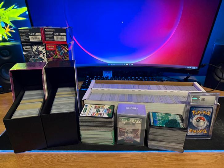 MEGA Pokémon Card Bulk – 6,300+ Cards (HOLO/EX/CODE) + GIFTS, Hobby en Vrije tijd, Verzamelkaartspellen | Pokémon, Nieuw, Meerdere kaarten