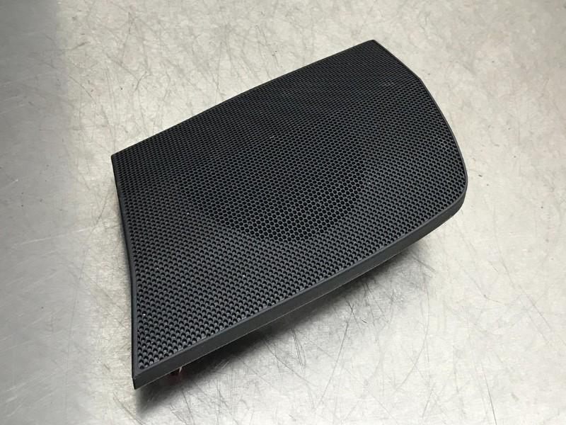 CACHE PLAQUE CT 200h (|5540976010|5547376010|5540976010C0|), Autos : Pièces & Accessoires, Autres pièces automobiles, Lexus, Utilisé