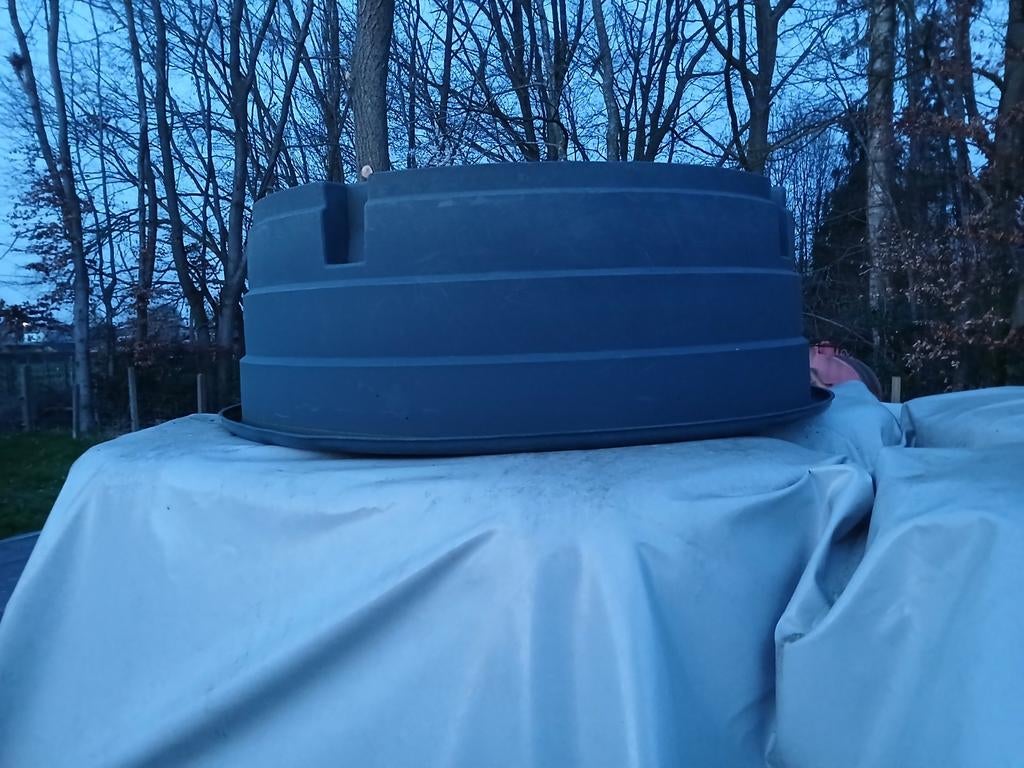 Drinkbak 1000liter voor paarden/runderen, Ophalen