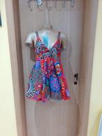 Robe courte Desigual multicolore – Taille M, Vêtements | Femmes, Robes, Rouge, Taille 38/40 (M), Enlèvement ou Envoi, Au-dessus du genou