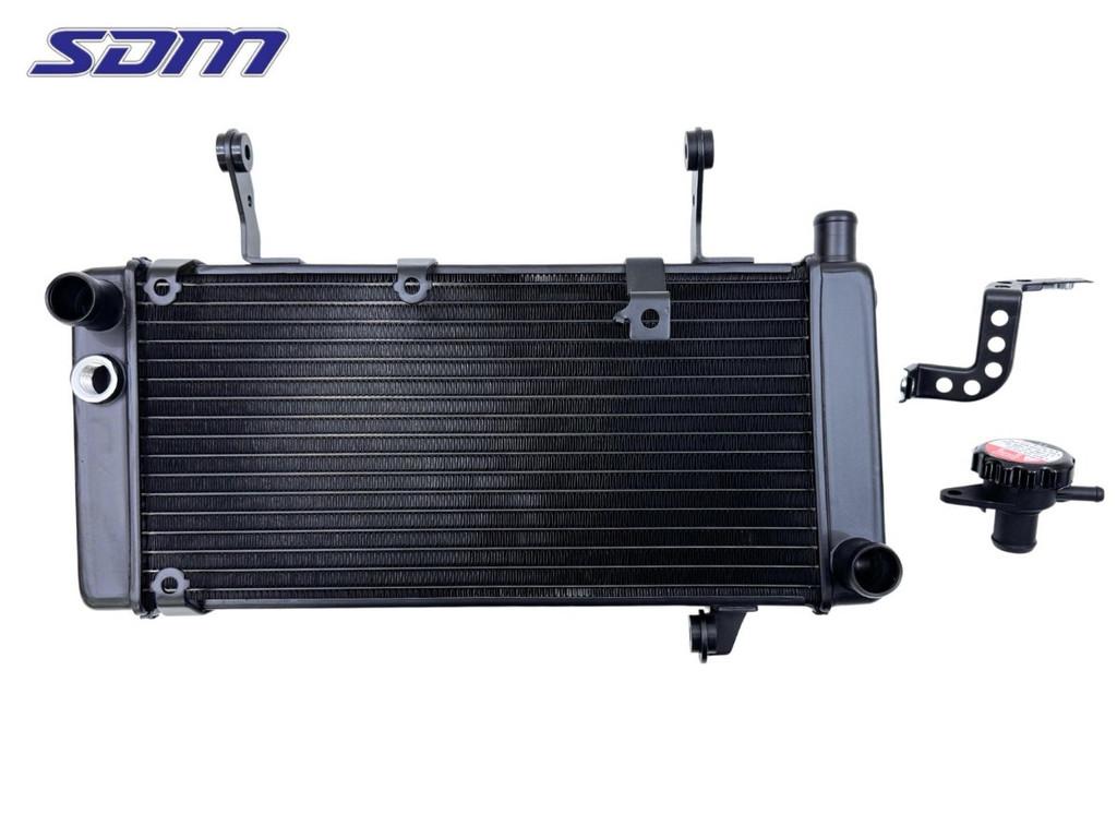 RADIATEUR EAU Suzuki (17710-16G10), Motos, Dhr. S. di Majo, Neuf, Info@cama-motorparts.nl, P.J. Troelstraweg 8 8
3144 CX  MAASSLUIS, NL