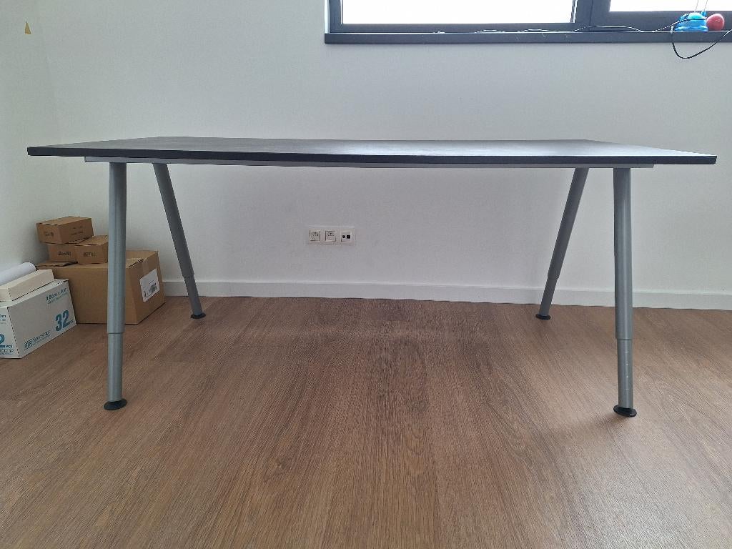 Grote zwarte bureau Ikea, 160 cm, Bureau d'ordinateur, Utilisé, IKEA