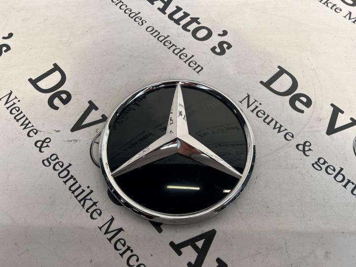 Étoile d'un Mercedes Vito, 3 mois de garantie, Utilisé, -, -