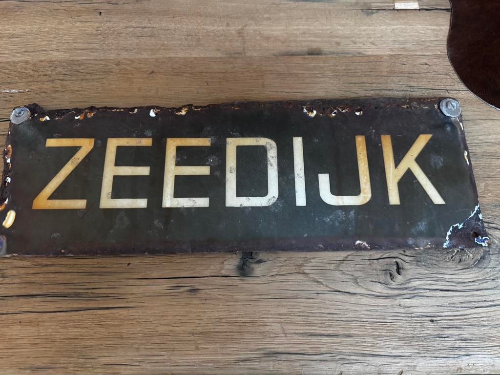 Emaile bord, Ophalen