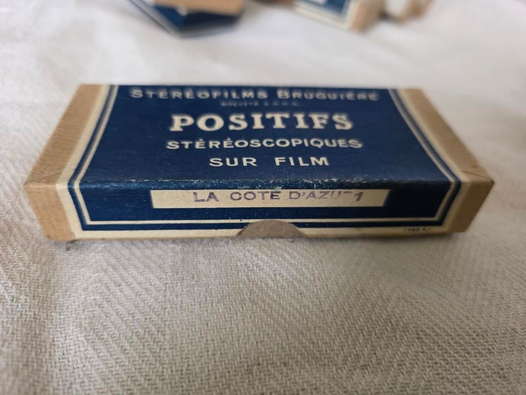 coffret de collection contenant 12 Stereofilms Bruguière, in, Collections, Photos & Gravures, Enlèvement ou Envoi