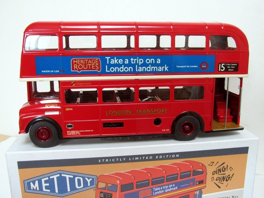 Routemaster Bus London Transport Mettoy Corgi 2006 Tôle, Hobby & Loisirs créatifs, Voitures miniatures | Échelles Autre, Neuf