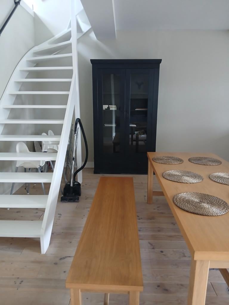 Belle vitrine en bois à 2 tiroirs, Enlèvement