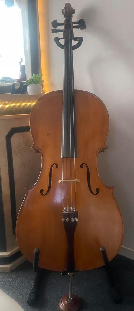 MOOIE ROMEENSE CELLO 4/4, Muziek en Instrumenten, Strijkinstrumenten | Cello's, Zo goed als nieuw, 4/4-cello, Met koffer, Ophalen of Verzenden