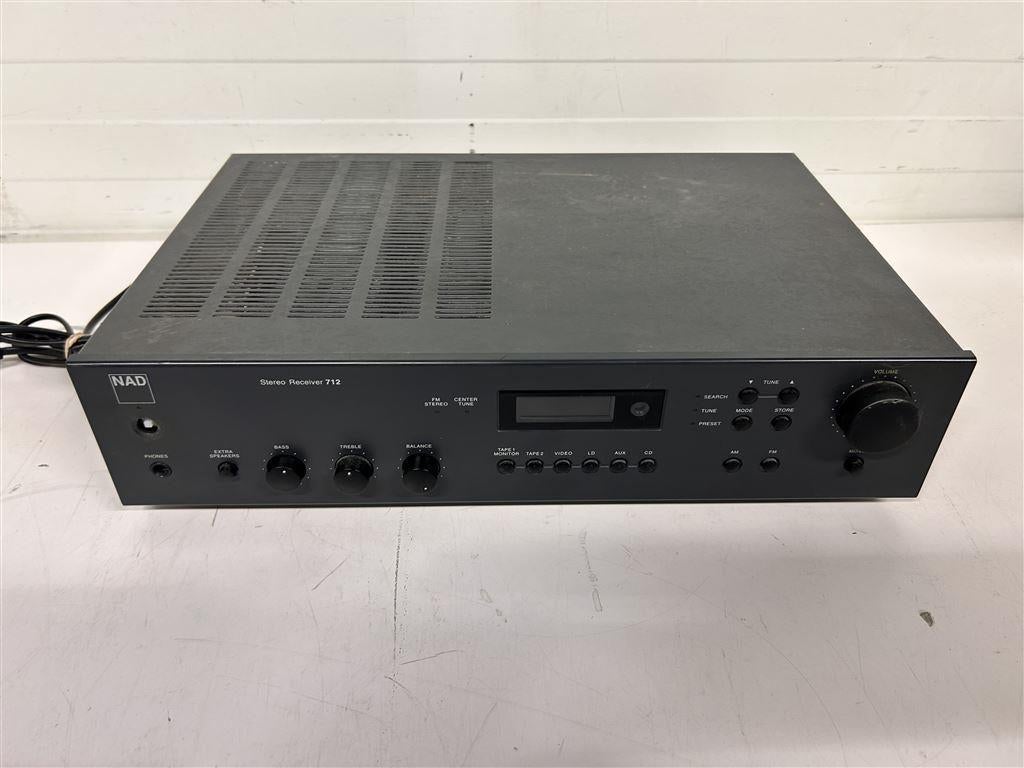 A7295. NAD 712 versterker, Enlèvement ou Envoi, Utilisé