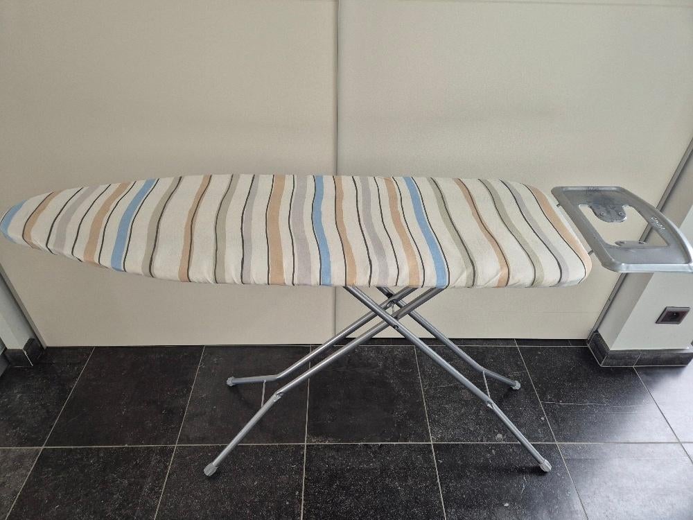 Strijkplank, Ophalen, Zo goed als nieuw