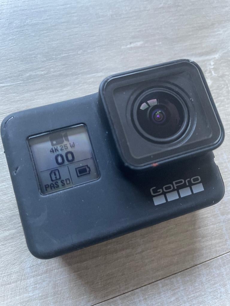 Gopro 7 Black + Accessoires, Enlèvement ou Envoi, Utilisé, GoPro