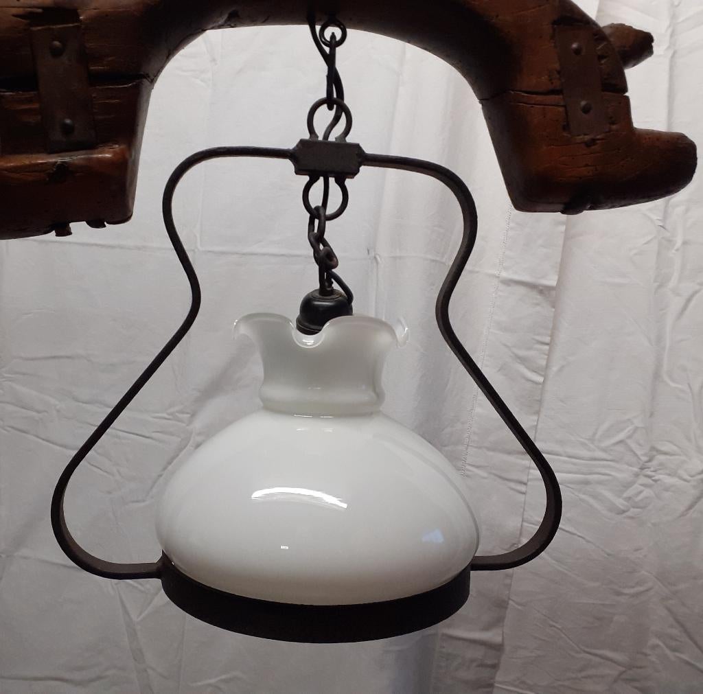 lustre dans un vieux joug, Maison & Meubles, Enlèvement, Rustique