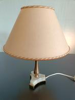 Vintage tafellamp met marmeren voet en stoffen kap., Ophalen of Verzenden