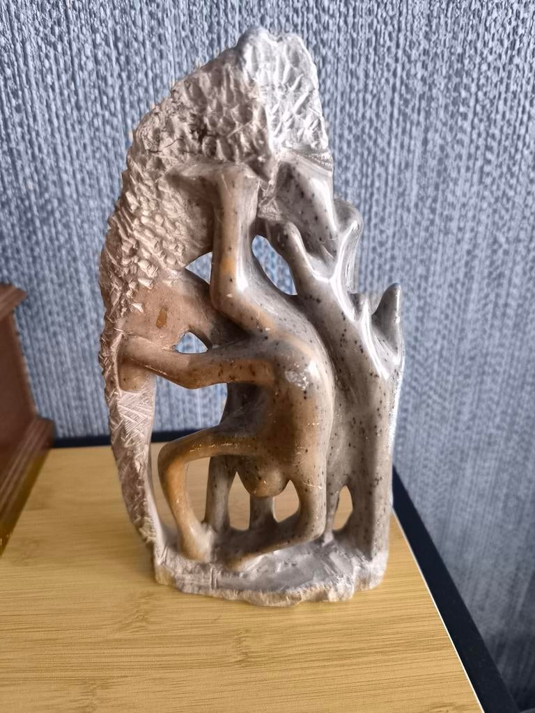 Bijzonder gesteente met mens en dier uitgehouwen, Antiek en Kunst, Ophalen