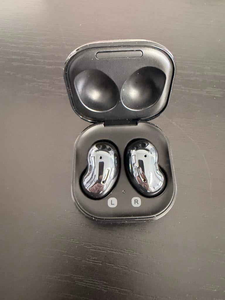 Samsung galaxy buds zwart, Télécoms, Téléphonie mobile | Écouteurs, Bluetooth, Comme neuf, Enlèvement, Intra-auriculaires (Earbuds)