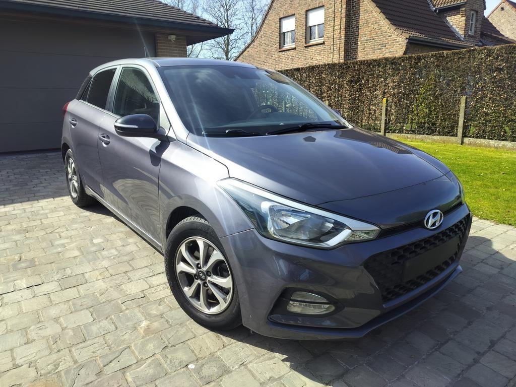 HYUNDAI I20 AUTOMAAT • 2020 • CARPLAY • GARANTIE, Auto's, Hyundai, Bedrijf, i20, ABS, Achteruitrijcamera, Airbags, Airconditioning
