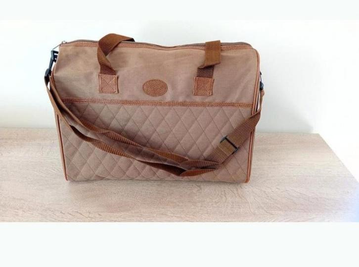 Grand sac brun de voyage avec bandoulière, Bijoux, Sacs & Beauté, Sacs | Sacs de voyage & Petits Sacs de voyage, Neuf, Brun, Moins de 40 cm