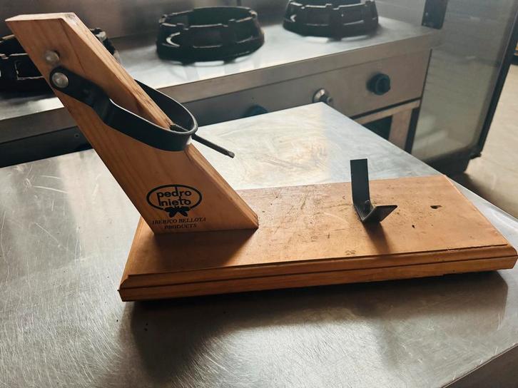 Spaanse Hamhouders Te Koop!, Huis en Inrichting, Keuken | Bestek, Zo goed als nieuw, Ophalen of Verzenden