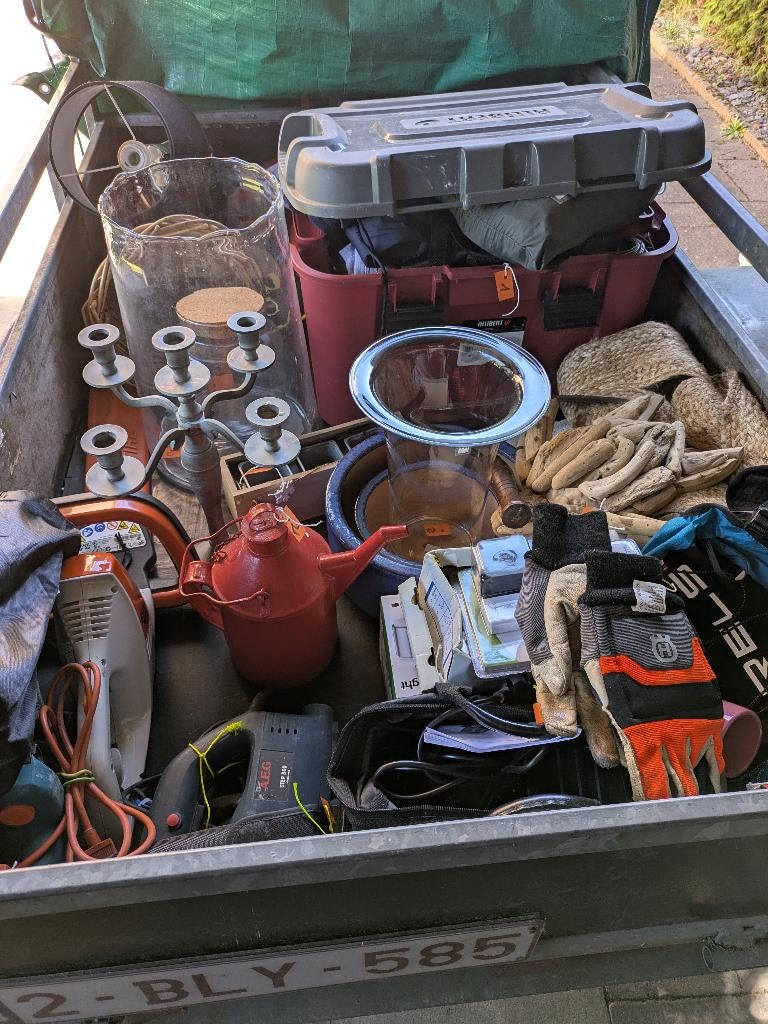 Garage Sale avant déménagement, Enlèvement, Utilisé