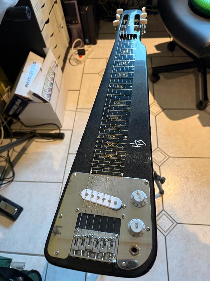 Harley Benton Slider II Lap Steel w/Stand, Muziek en Instrumenten, Snaarinstrumenten | Overige, Zo goed als nieuw, Overige typen