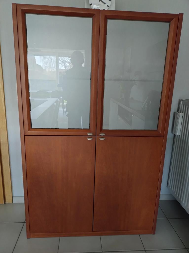 Vitrinekast (deel van een eetplek) kan thuis geleverd worden, Huis en Inrichting, Kasten | Vitrinekasten, Zo goed als nieuw, 150 tot 200 cm