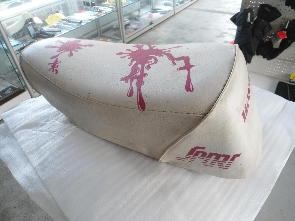 Honda camino : custom & sport : zadel, Fietsen en Brommers, Ophalen, Zo goed als nieuw, Zadel, Honda Camino