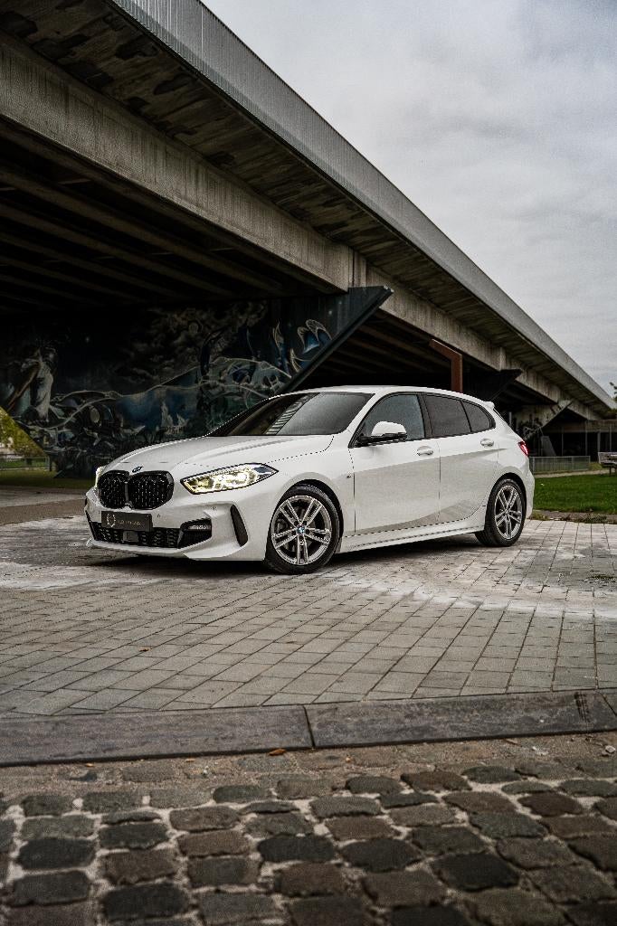 BMW 118i M Sport Shadow Line, Autos, BMW, 100 kW, Achat, Carnet d'entretien, Alcantara
