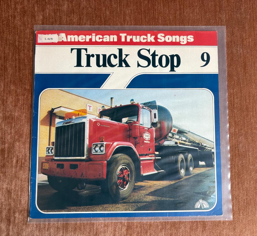 Truck Stop 9, American Truck Songs, Cd's en Dvd's, Vinyl | Country en Western, Zo goed als nieuw, Beschermende buitenhoes, Complilatie
