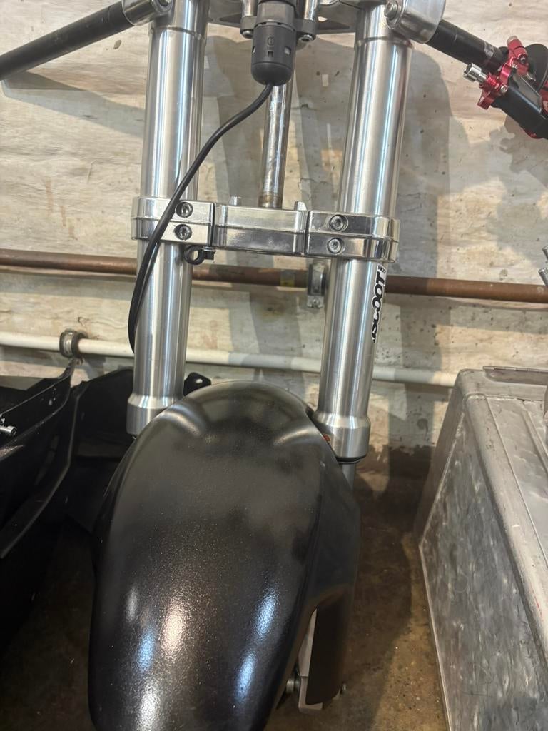 Fourche derbi gpr et aprilia, Motos, Pièces | Harley-Davidson, Enlèvement