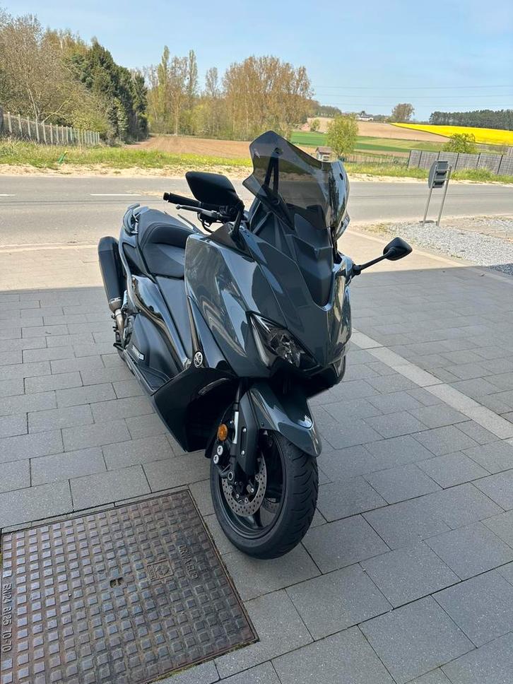 Tmax 560 etat show-rom, Motos, Motos | Yamaha, Particulier, Scooter, Poignées chauffantes, Enlèvement