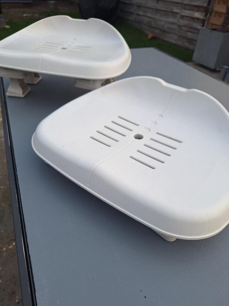 2 zitjes voor jacuzzi, Tuin en Terras, Bubbelbaden en Hottubs, Ophalen, Zo goed als nieuw, Vast