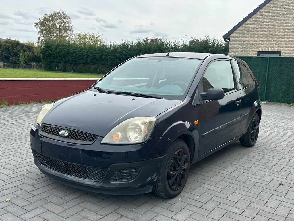 Ford fiesta 1.3 benzine airco is gekeurd voor verkoop!, Auto's, Particulier, Fiësta, Euro 4, 3 deurs
