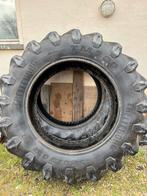 Pneus 520 70 r38, Articles professionnels, Enlèvement ou Envoi