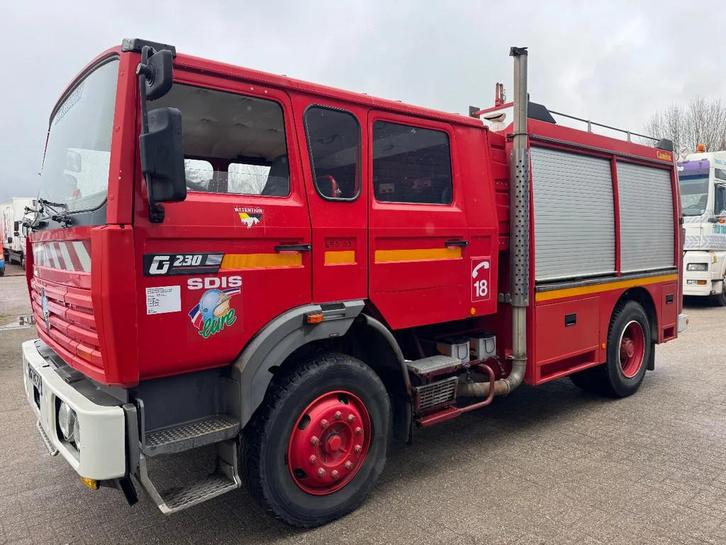 Renault G230 *FIRETRUCK-WATERTANK-PUMP* (bj 1993), Auto's, Vrachtwagens, Bedrijf, Te koop, Renault, Diesel, Handgeschakeld, Rood