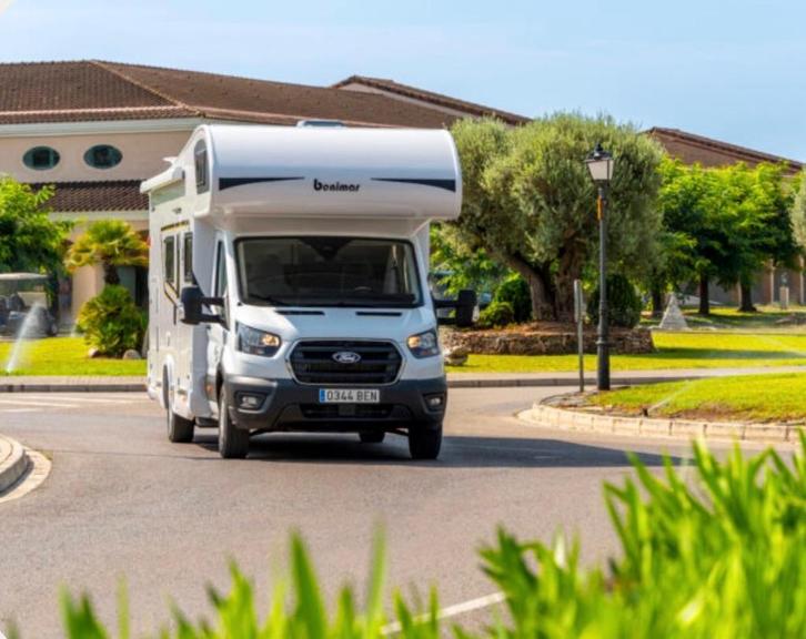 Camper verhuur, Caravans en Kamperen, Mobilhomes, Particulier, tot en met 4, Alkoof, Benimar, Ford, Diesel, Automaat, L-zit, 7 tot 8 meter